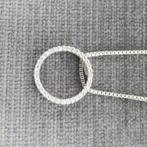 10K Gold Diamond Circle Pendant